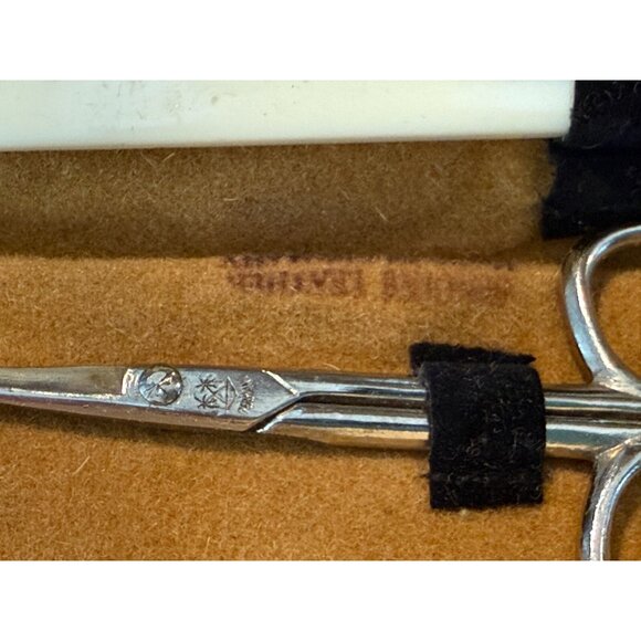 Vintage Germany Floral Needlepoint Leather Manicure Nail Grooming Travel KIT - Picture 6 of 6